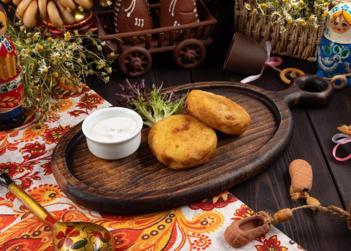Оладушки картофельные с печеночной начинкой и сметаной 200гр.