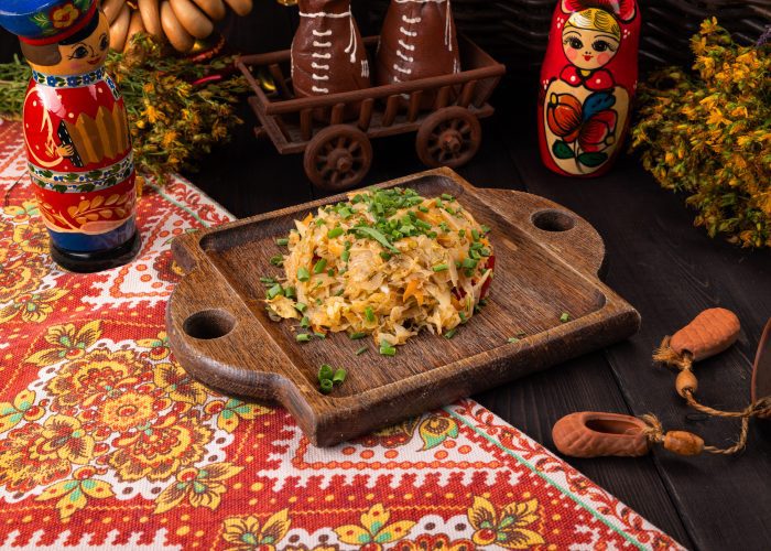 Капуста тушеная со шкварками 250гр.