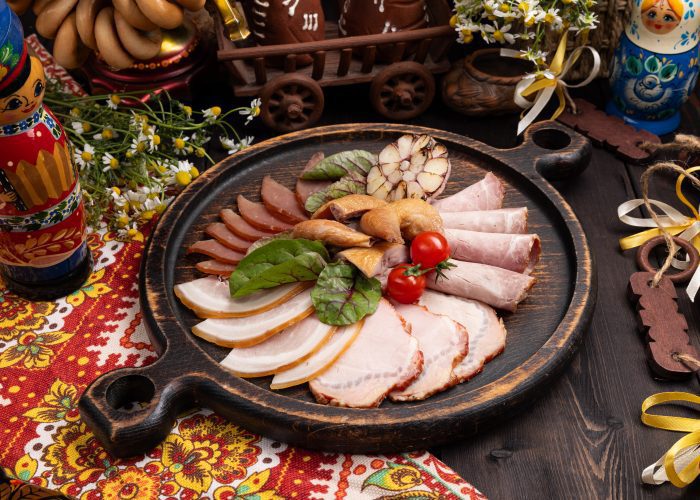 Домашние мясные деликатесы/ копчености 1130гр.